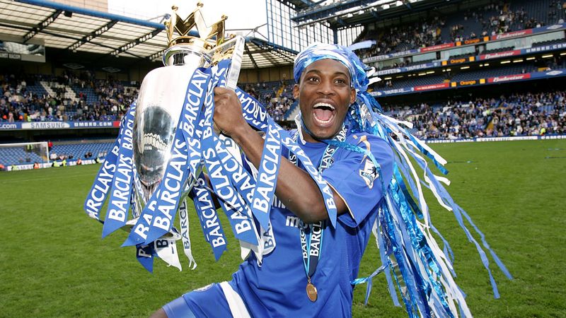 Cầu thủ Michael Essien: Huyền thoại vĩ đại của bóng đá